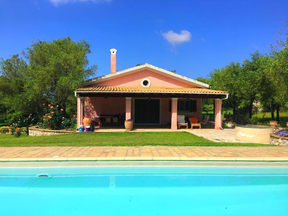 Villa Kleopatra Pouládes Exteriér fotografie