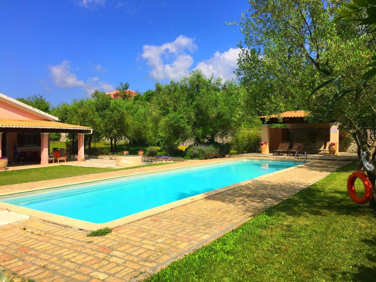 Villa Kleopatra Pouládes Exteriér fotografie
