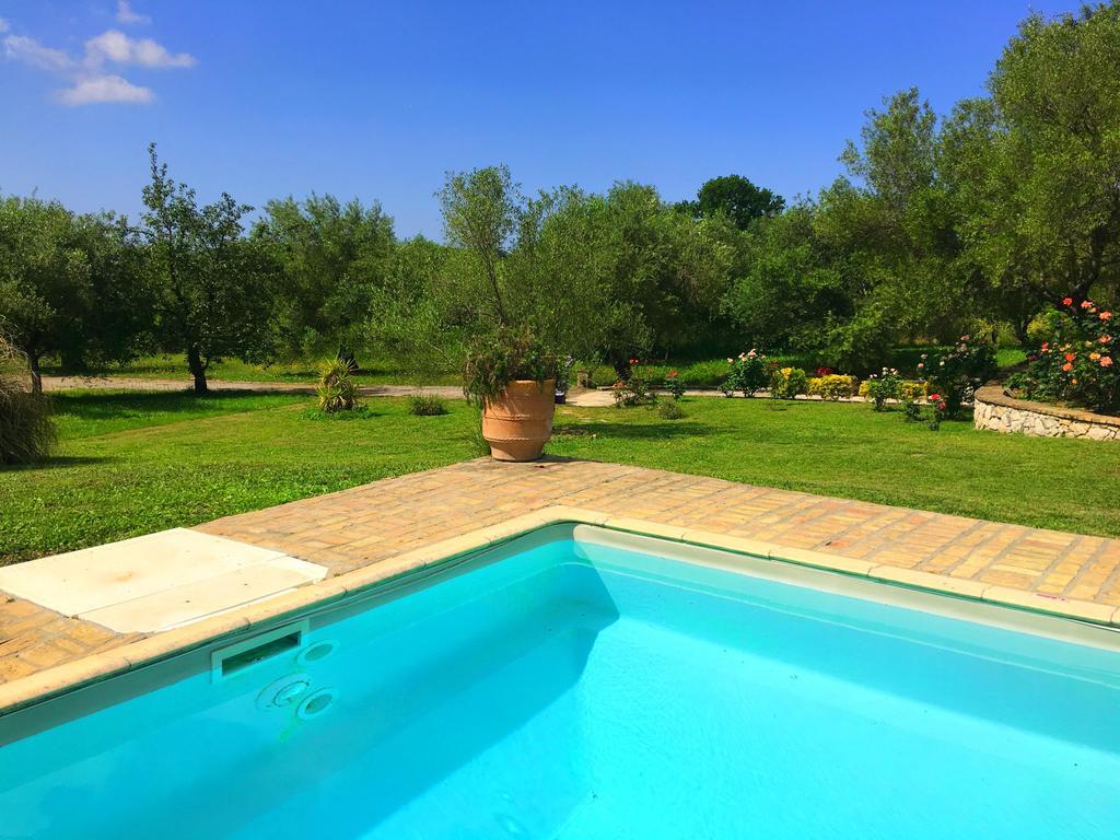 Villa Kleopatra Pouládes Exteriér fotografie